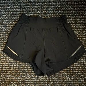 Black High Waisted 2.5 inseam Size 0 lululemon Hotty Hots